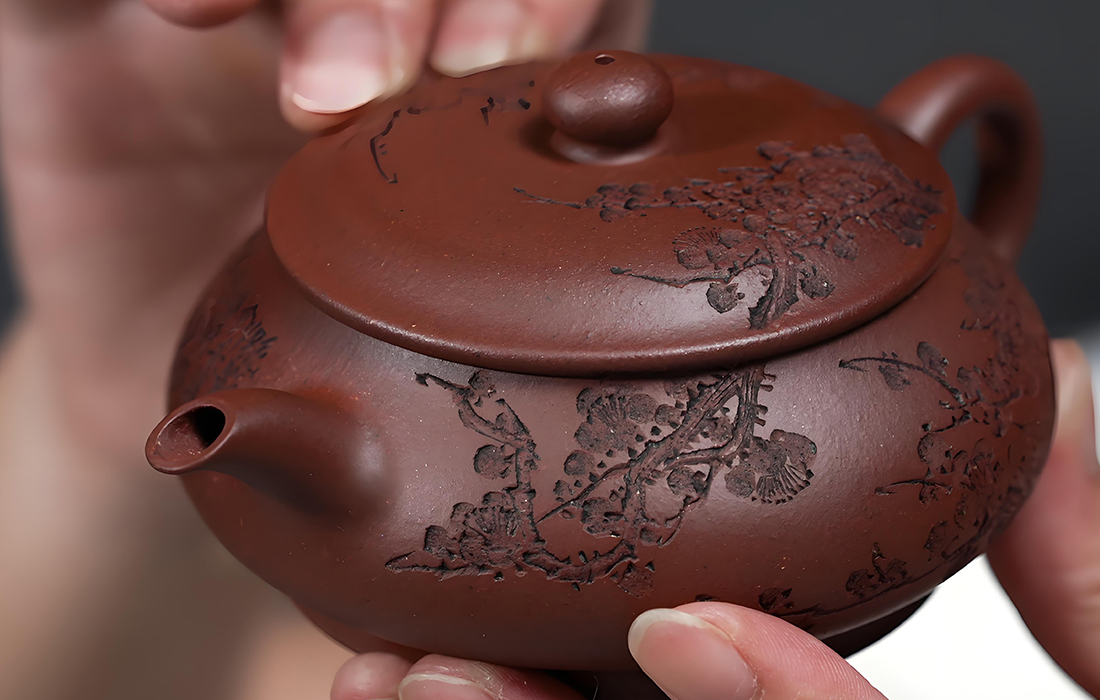 Customized purple clay teapot