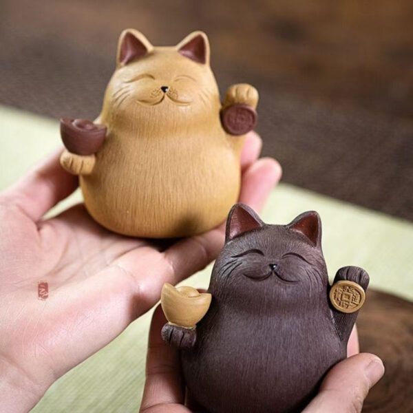 Yixing Zisha Maneki-neko Tea Pet