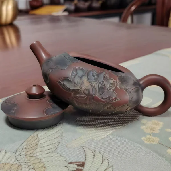 Lotus Relief Nixing Clay Teapot