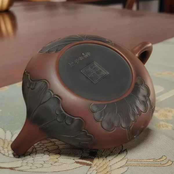 Lotus Relief Nixing Clay Teapot