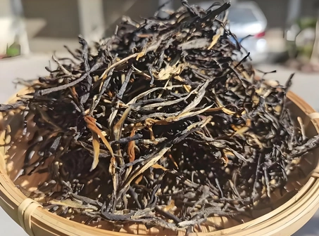 black tea for office workers